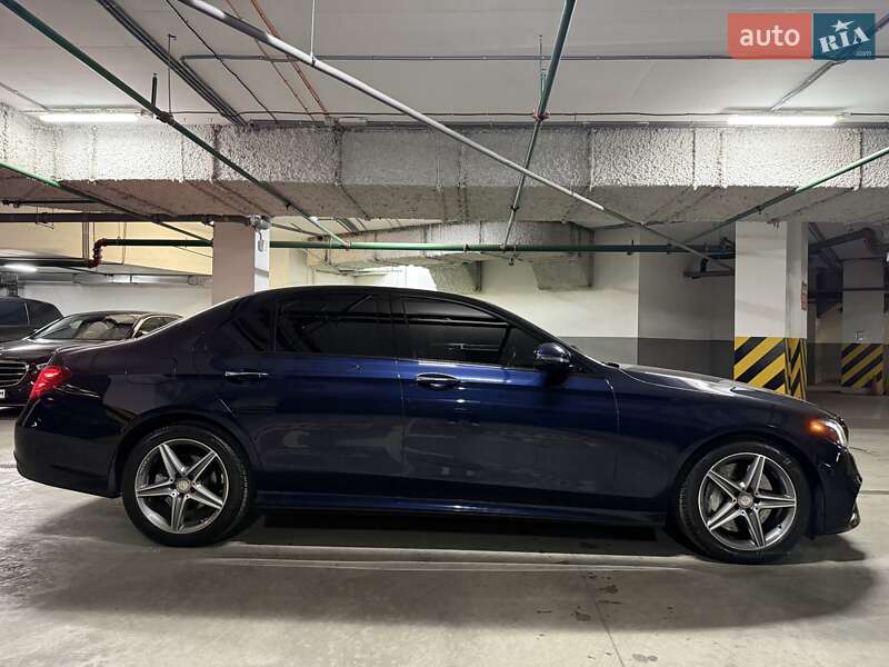 Седан Mercedes-Benz E-Class 2016 в Киеве