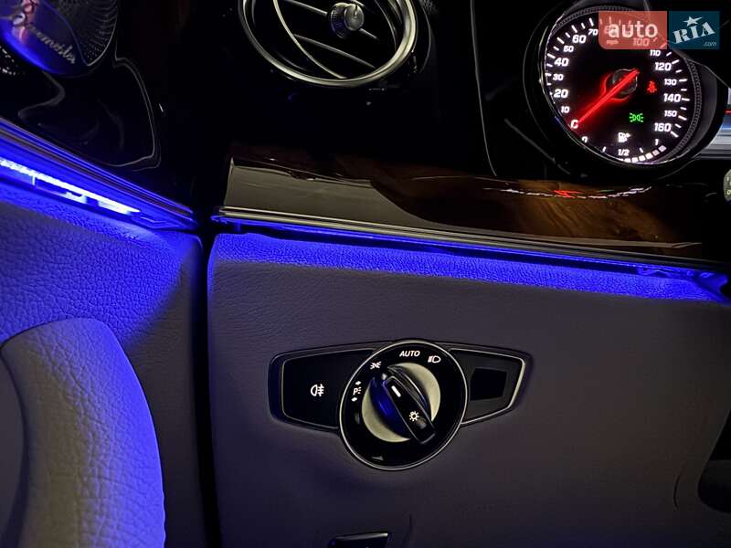 Седан Mercedes-Benz E-Class 2016 в Киеве