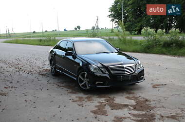 Седан Mercedes-Benz E-Class 2010 в 