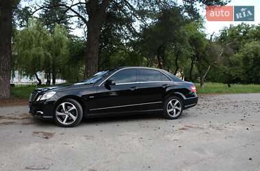 Седан Mercedes-Benz E-Class 2010 в 