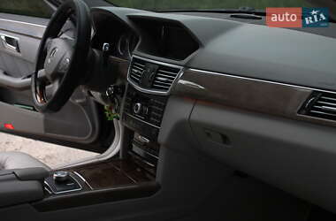 Седан Mercedes-Benz E-Class 2010 в 