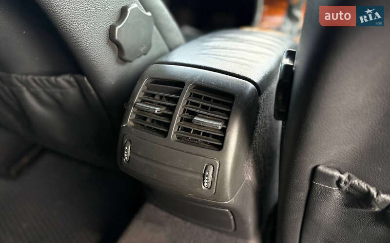Седан Mercedes-Benz E-Class 2002 в Мукачевому