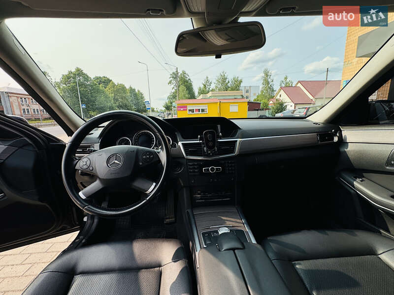 Седан Mercedes-Benz E-Class 2013 в Костополе