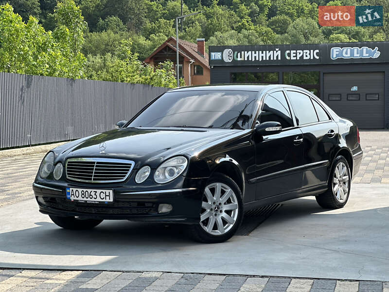 Седан Mercedes-Benz E-Class 2003 в Сваляве
