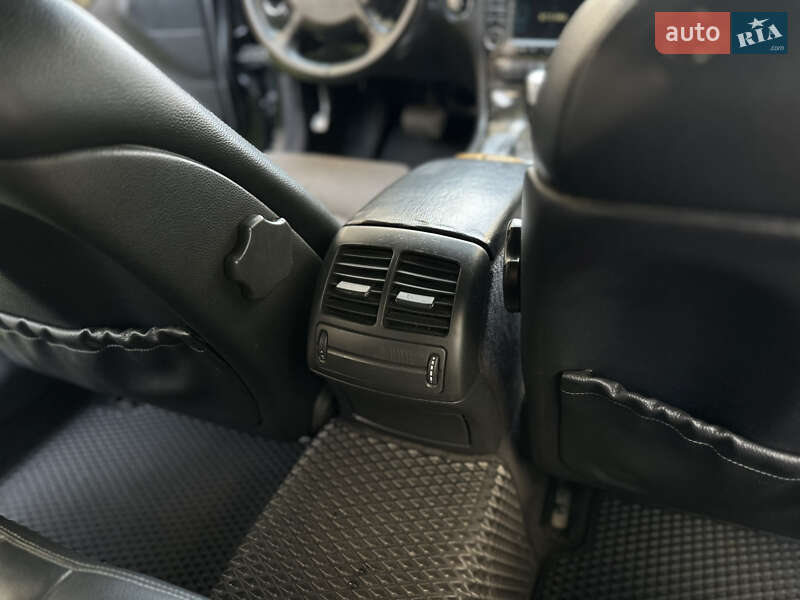 Седан Mercedes-Benz E-Class 2003 в Сваляве