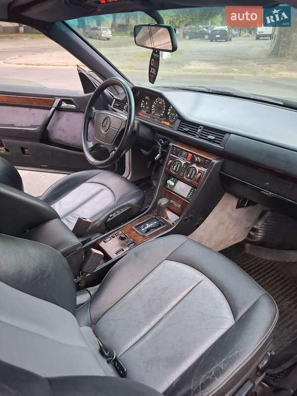 Купе Mercedes-Benz E-Class 1994 в Одессе