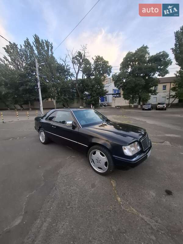 Купе Mercedes-Benz E-Class 1994 в Одессе