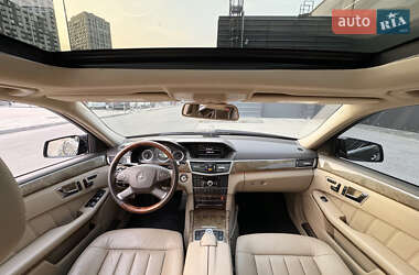 Седан Mercedes-Benz E-Class 2011 в 