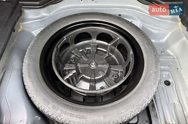 Седан Mercedes-Benz E-Class 2011 в 