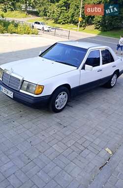 Седан Mercedes-Benz E-Class 1988 в 