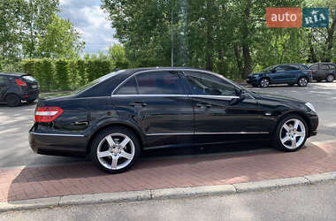 Седан Mercedes-Benz E-Class 2011 в 