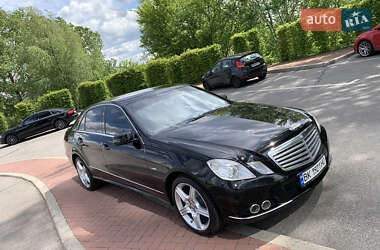 Седан Mercedes-Benz E-Class 2011 в 