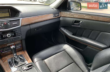 Седан Mercedes-Benz E-Class 2011 в 