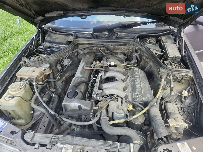 Седан Mercedes-Benz E-Class 1992 в Киеве