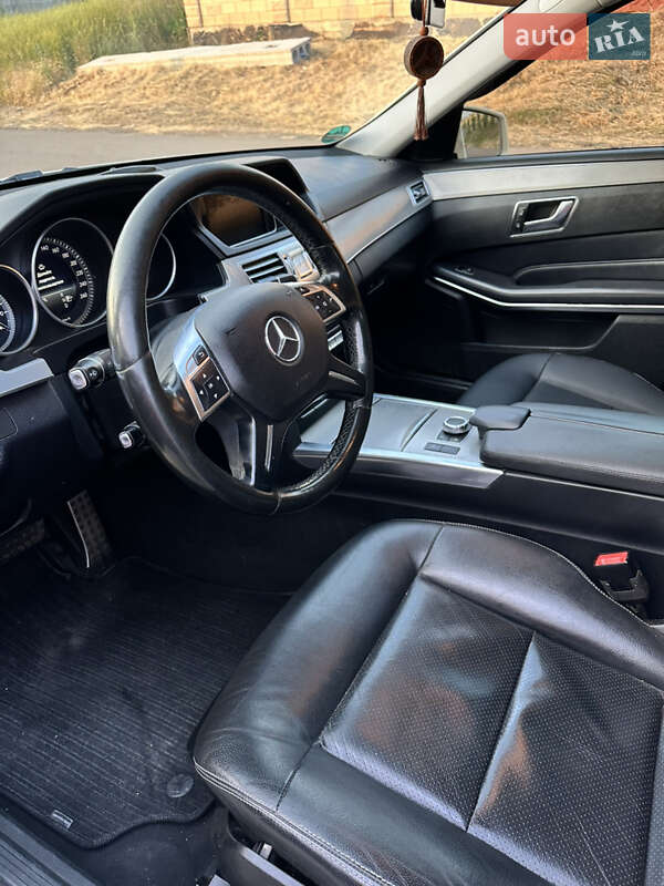 Седан Mercedes-Benz E-Class 2015 в Одесі
