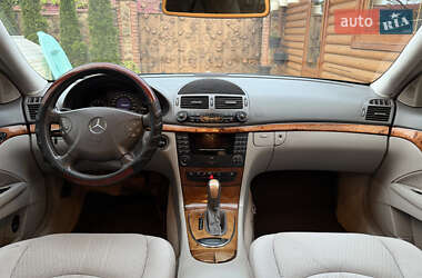 Седан Mercedes-Benz E-Class 2003 в 