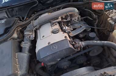 Седан Mercedes-Benz E-Class 2000 в 