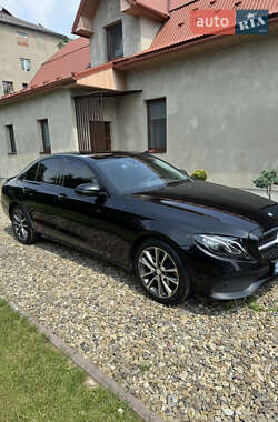 Седан Mercedes-Benz E-Class 2016 в 