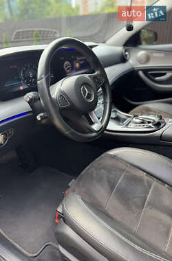 Седан Mercedes-Benz E-Class 2016 в 