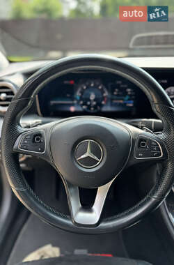Седан Mercedes-Benz E-Class 2016 в 