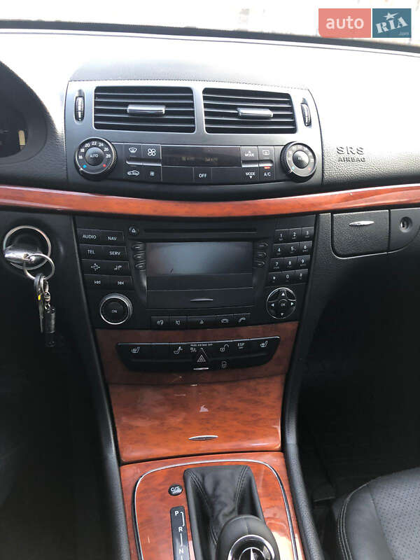 Седан Mercedes-Benz E-Class 2007 в Львове