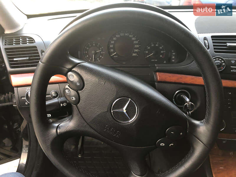 Седан Mercedes-Benz E-Class 2007 в Львове