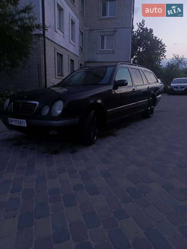 Mercedes-Benz E-Class 2002
