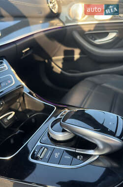 Седан Mercedes-Benz E-Class 2017 в 