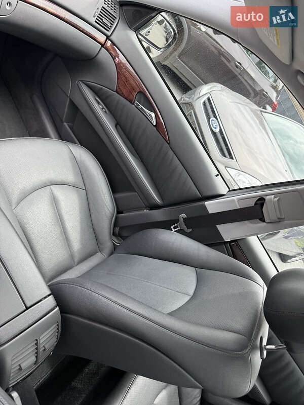 Седан Mercedes-Benz E-Class 2004 в Луцке