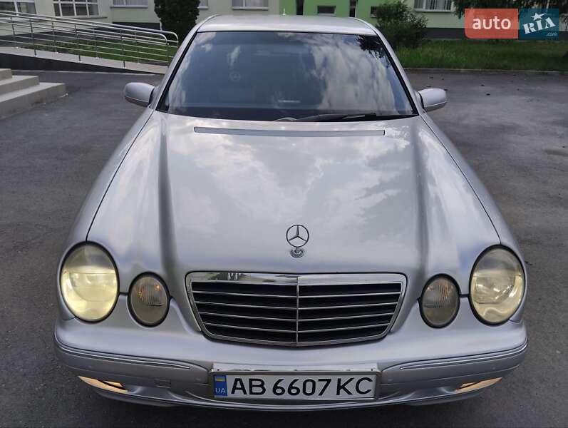 Седан Mercedes-Benz E-Class 2002 в Тульчине