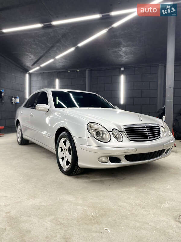 Mercedes-Benz E-Class 2004
