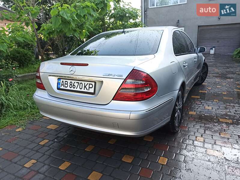 Седан Mercedes-Benz E-Class 2004 в Гайсину