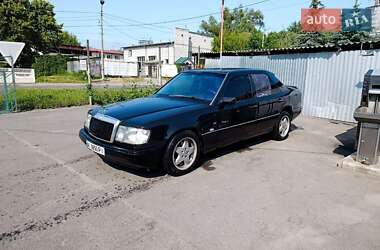 Седан Mercedes-Benz E-Class 1988 в 