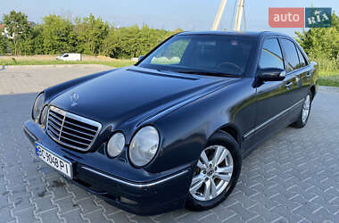 Седан Mercedes-Benz E-Class 2001 в Львові
