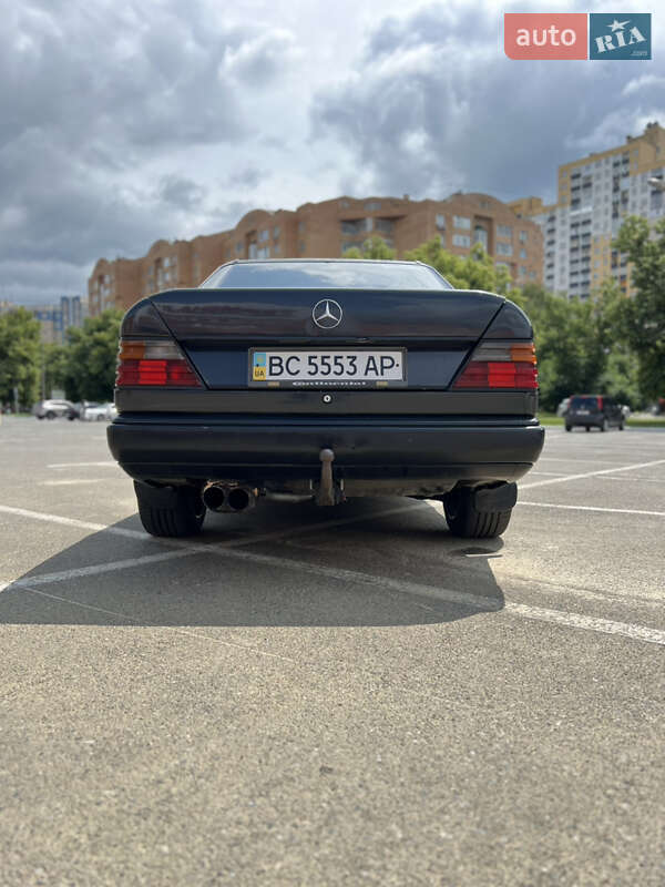 Седан Mercedes-Benz E-Class 1989 в Зарічному