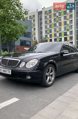 Седан Mercedes-Benz E-Class 2003 в Львове