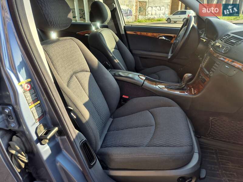 Седан Mercedes-Benz E-Class 2004 в Тернополе