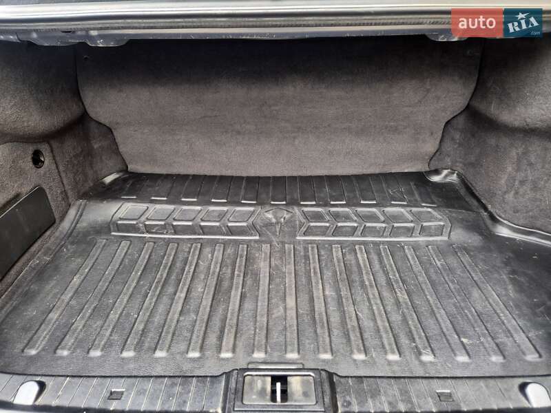 Седан Mercedes-Benz E-Class 2004 в Тернополе