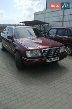 Седан Mercedes-Benz E-Class 1989 в Тернополе