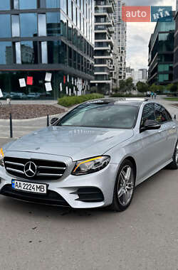 Седан Mercedes-Benz E-Class 2017 в 