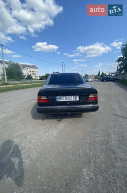 Седан Mercedes-Benz E-Class 1993 в 