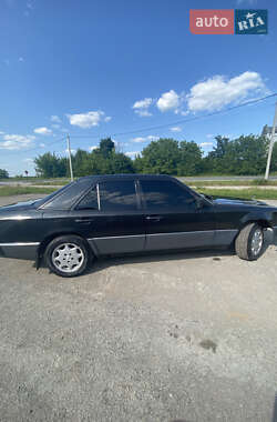 Седан Mercedes-Benz E-Class 1993 в 