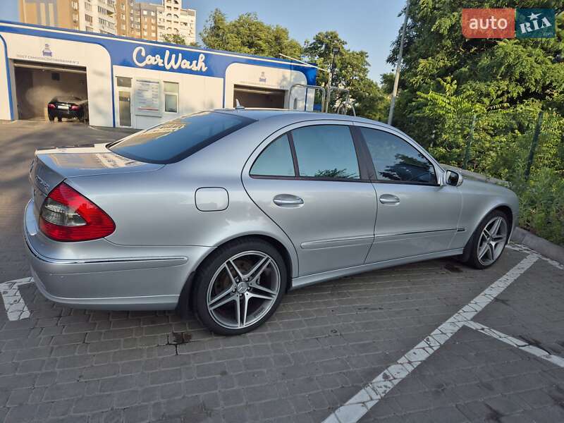 Седан Mercedes-Benz E-Class 2007 в Києві