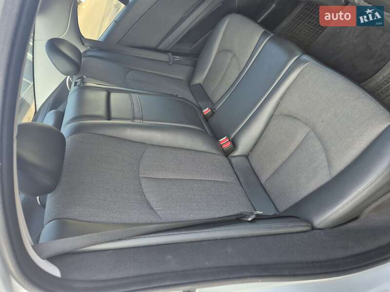 Седан Mercedes-Benz E-Class 2007 в Києві