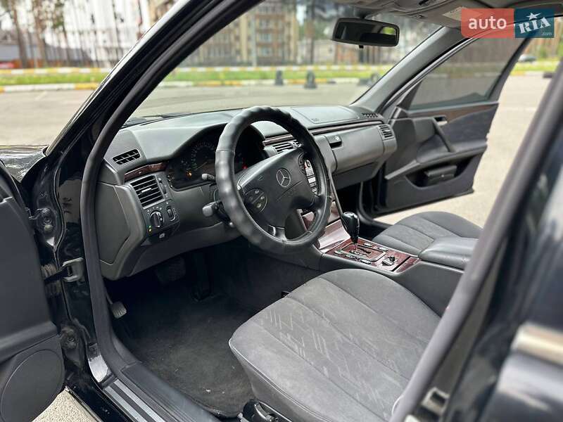 Седан Mercedes-Benz E-Class 2002 в Ірпені фото 8 Седан Mercedes-Benz E-Class 2002 в Ірпені