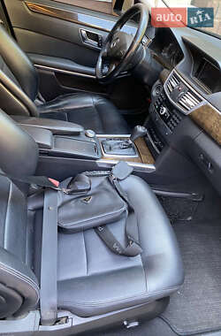 Седан Mercedes-Benz E-Class 2011 в 