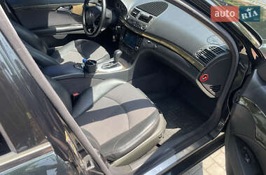 Седан Mercedes-Benz E-Class 2003 в 