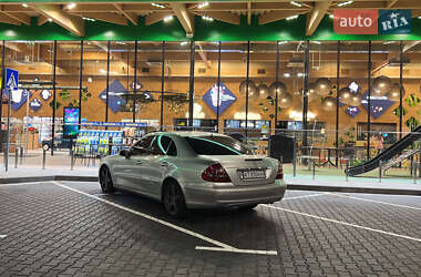 Седан Mercedes-Benz E-Class 2004 в 