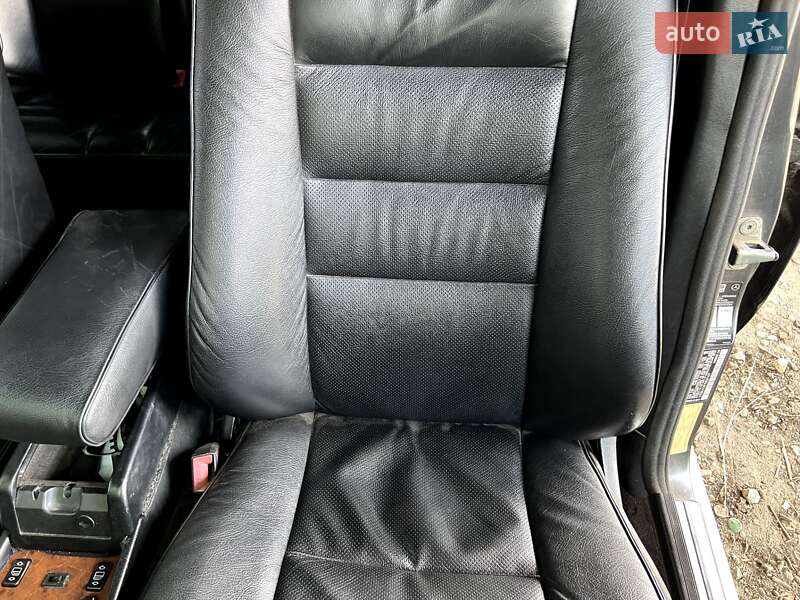 Седан Mercedes-Benz E-Class 1992 в Києві