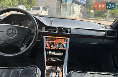 Седан Mercedes-Benz E-Class 1994 в 